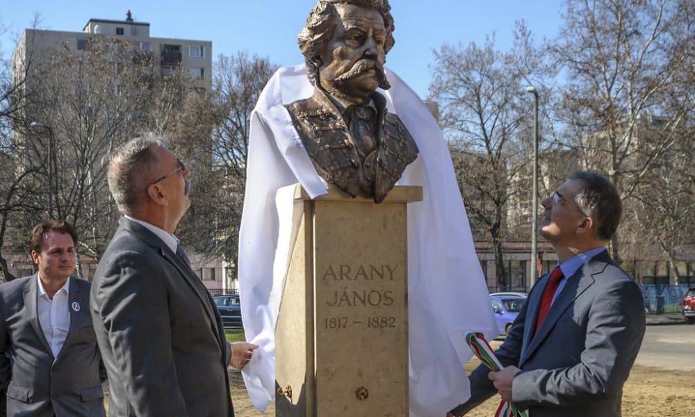 Mi haszna a politikának a művészetből?