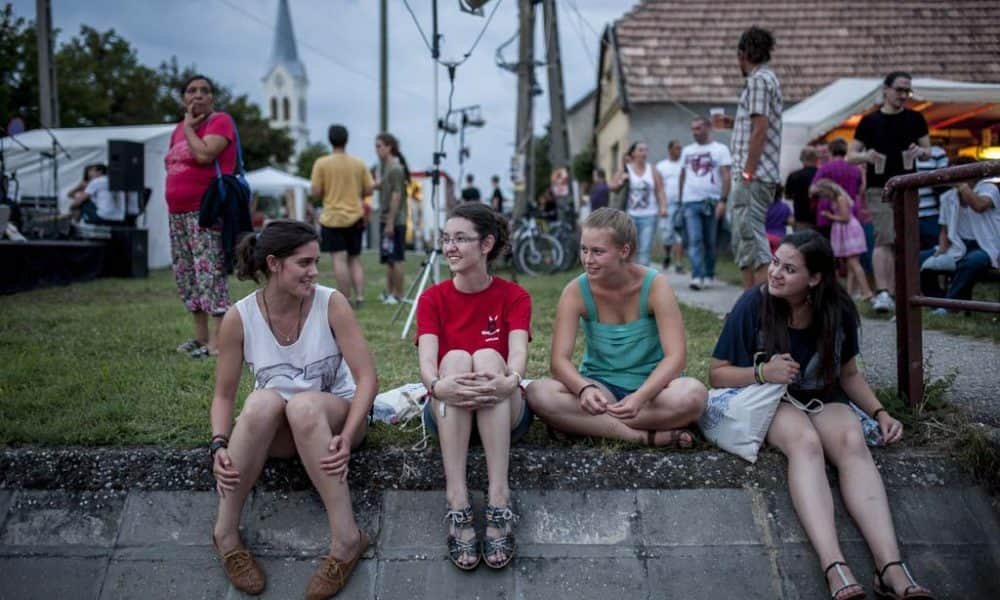 A meztelen kávézás világnapja