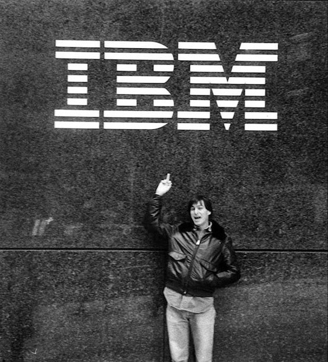 Steve Jobs giving IBM the middle finger. [1983]