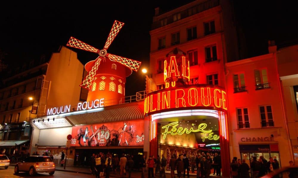 Leszakadt a Moulin Rouge széllapátja