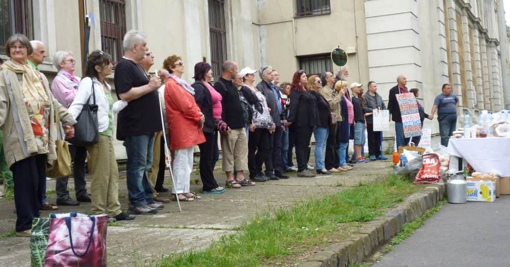 Az Orbán-mise a flaszterról nézve – fotók