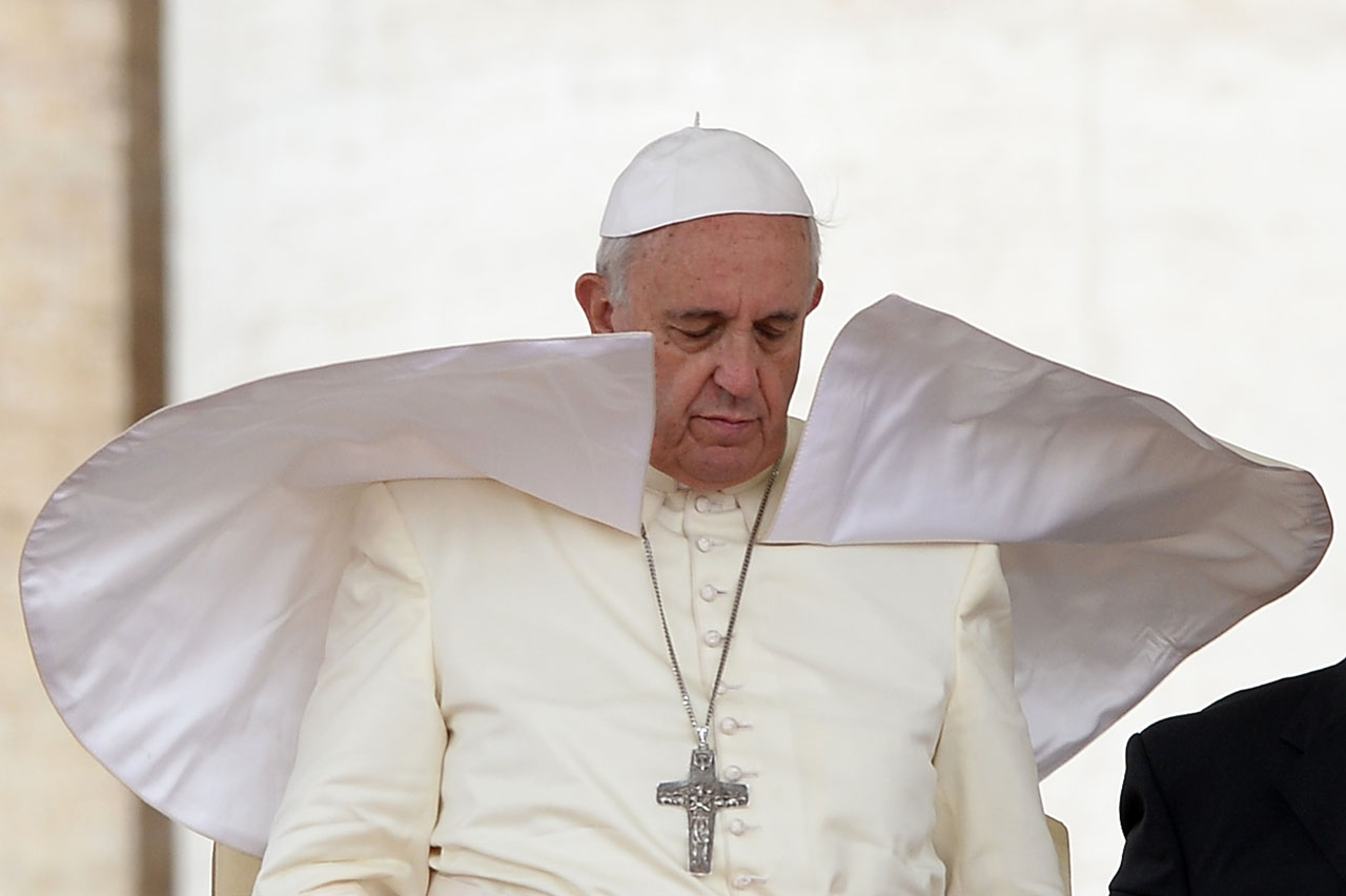 istenkáromlás ferenc pápa