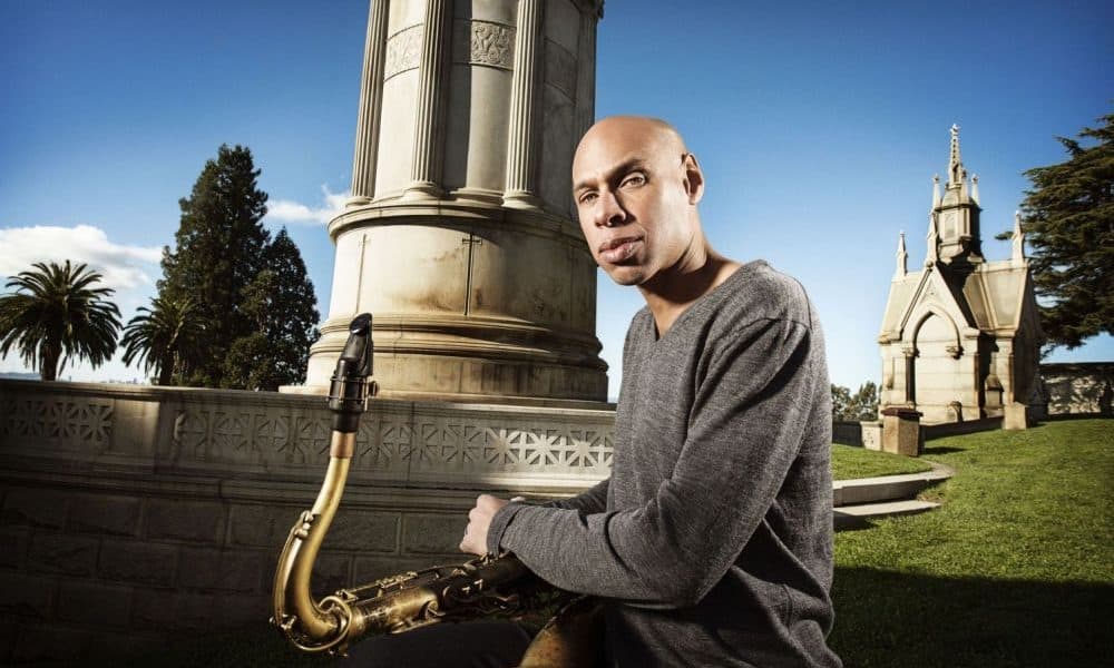 Szimfonikus zenekarra rögtönöz Joshua Redman