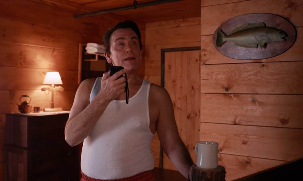 Végy egy zseniális színészt, és játszasd el vele a Twin Peaks és más bizarrmozik karaktereit!