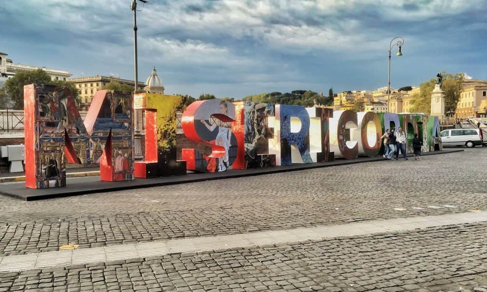 38 méteres 3D-s graffitit állítottak fel a magyarok Rómában