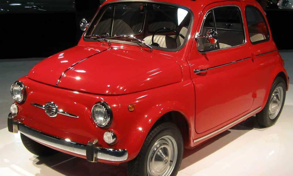 Múzeumi tárgy lett a legendás Fiat 500