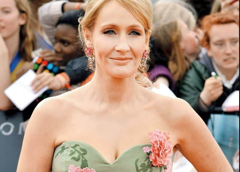 J. K. Rowling szülinapi ünnepi ruhájára írta új történetét