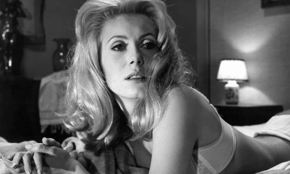 Catherine Deneuve csak az áldozatoktól kért bocsánatot, a férfiak flörtöljenek csak tovább