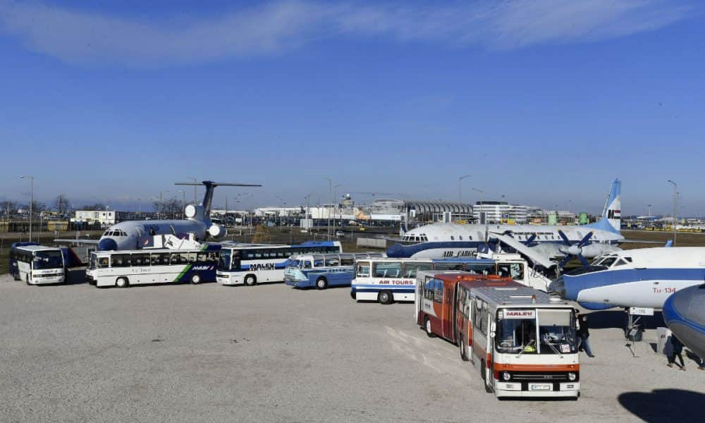 A nap fotója: Ilyenek voltak a Malév buszai