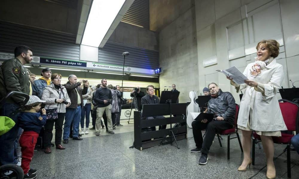 A nap fotója: Bach a metrómegállóban