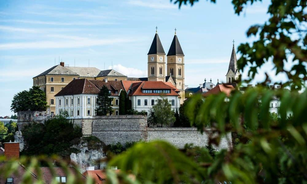 Európai kulturális fővárosi együttműködéseket kötöttek Veszprémben