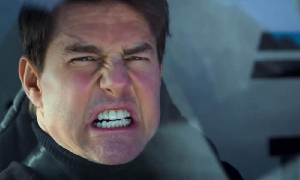 Tom Cruise annyi filmen dolgozik, hogy a címben nem férne ki