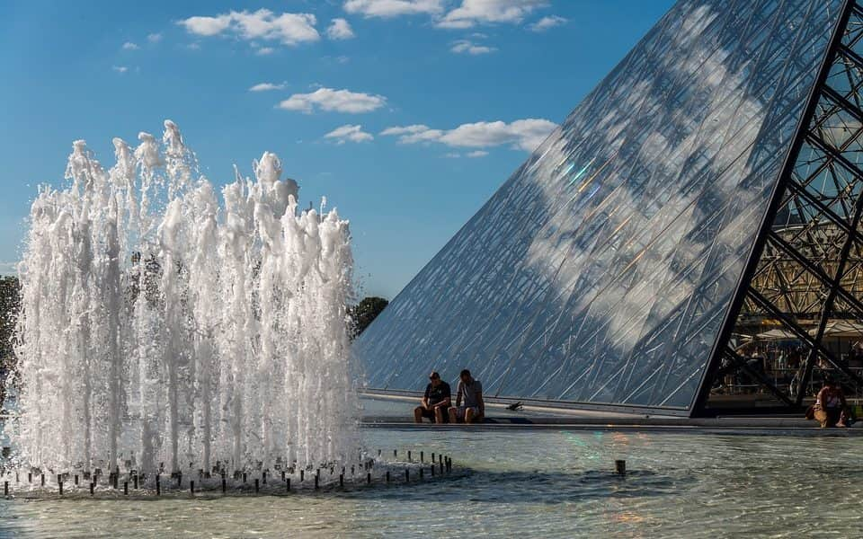 Leonardo da Vinci művei 1 millió embert vonzottak a Louvre-ba