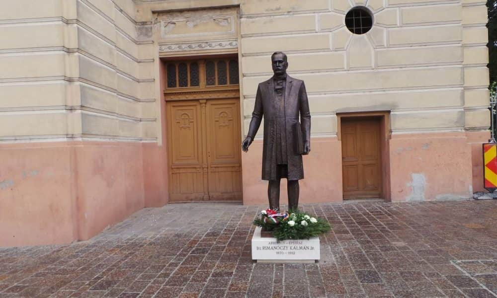 Délceg és elegáns szobrot kapott Rimanóczy Kálmán