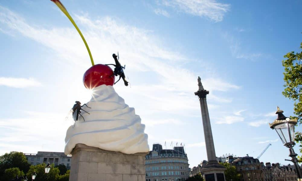 A végső összeomlásnak állítottak emlékművet a Trafalgar téren