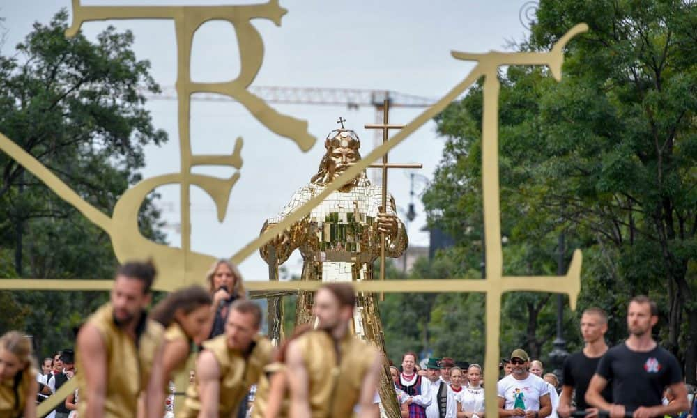 A nap fotója: a guruló Szent István