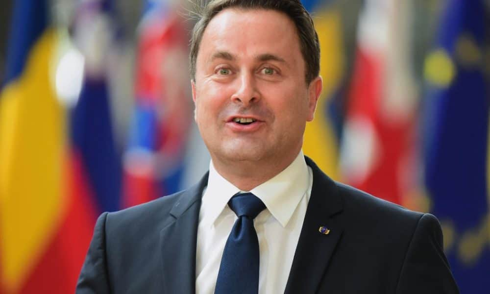 Xavier Bettel plágiumvád miatt lemondott diplomájáról