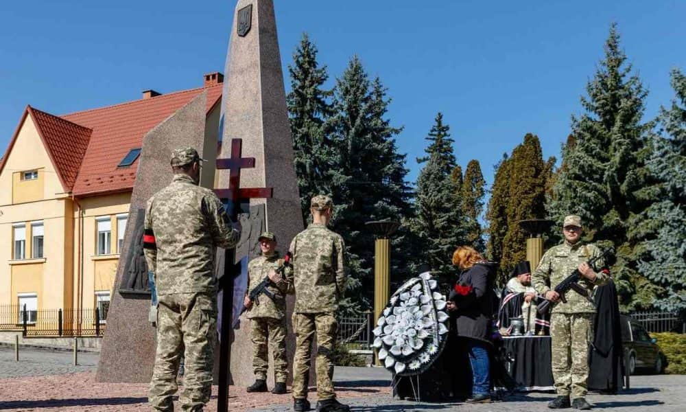 Végső búcsú a 29 éves magyar származású ukrán tengerésztől