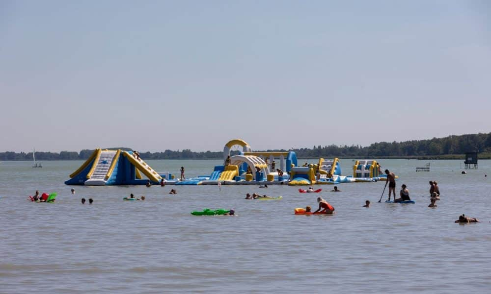 A Balaton vize mikroműanyagokkal és gyógyszermaradványokkal szennyezett