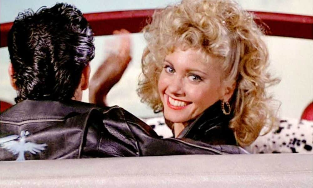 Olivia Newton-John emlékére újra az amerikai a mozikban a Grease