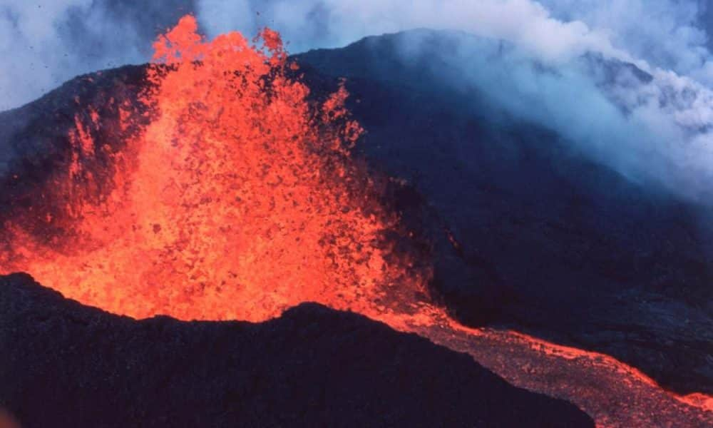 Kitört a világ legnagyobb aktív vulkánja, a Mauna Loa