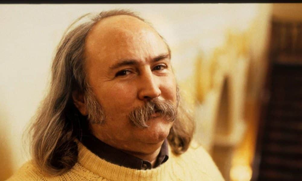 Elhunyt David Crosby