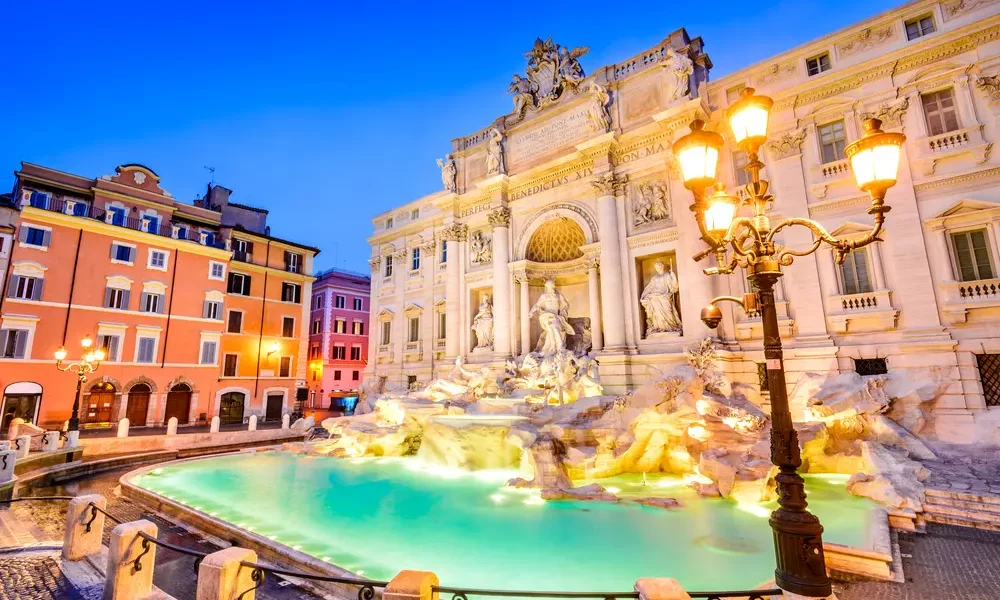 Aki pénzt akar dobni a római Trevi-kút vizébe, februártól fizetnie kell érte