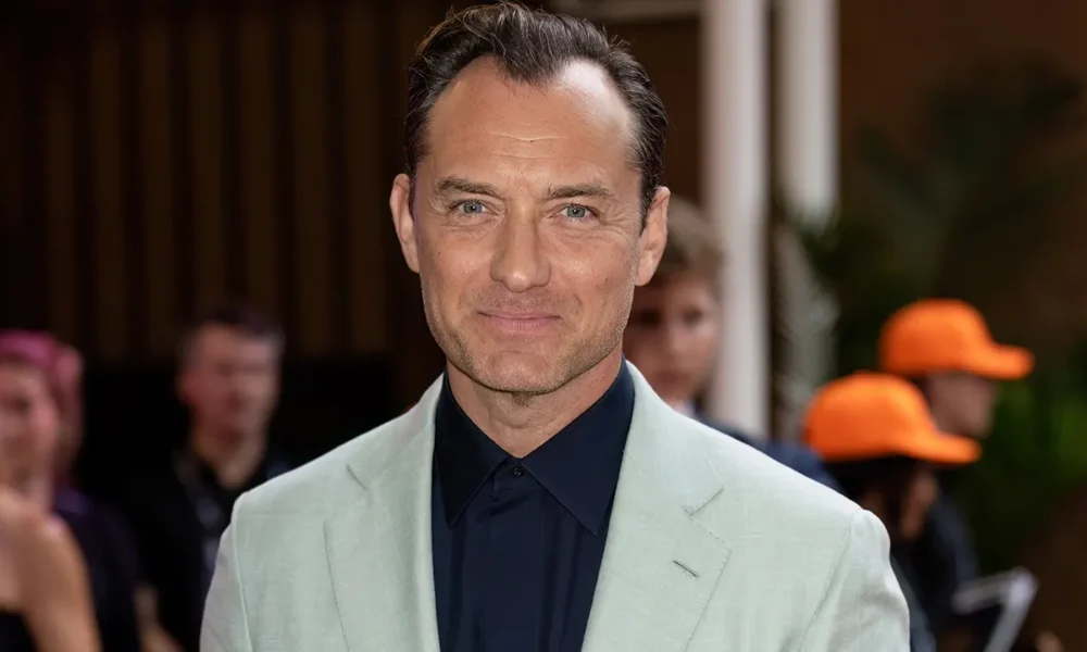 Jude Law 11 érdekes olvasói kérdésre válaszolt