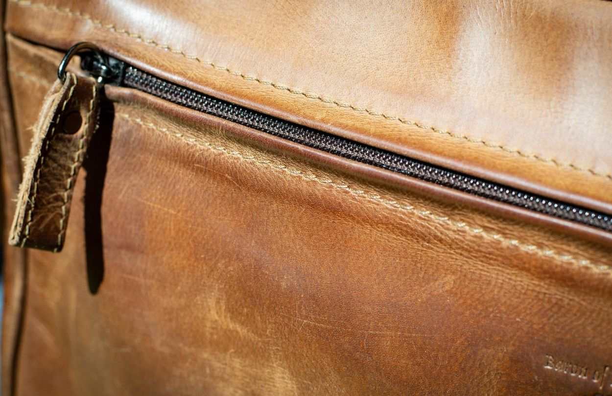 Bőrtáskák ápolása: hogyan őrizhetjük meg a szépségüket?