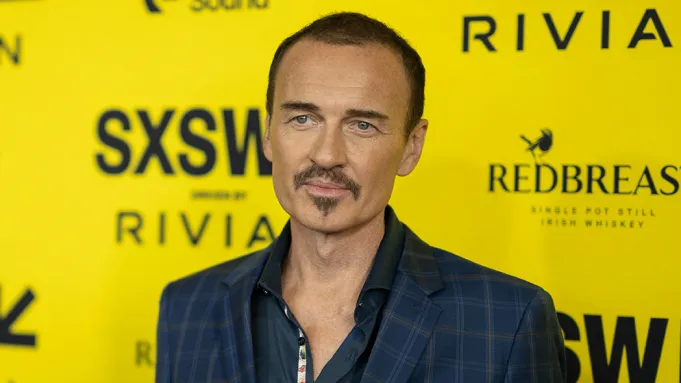 Kiderült, mi okozta az 56 éves Julian McMahon halálát