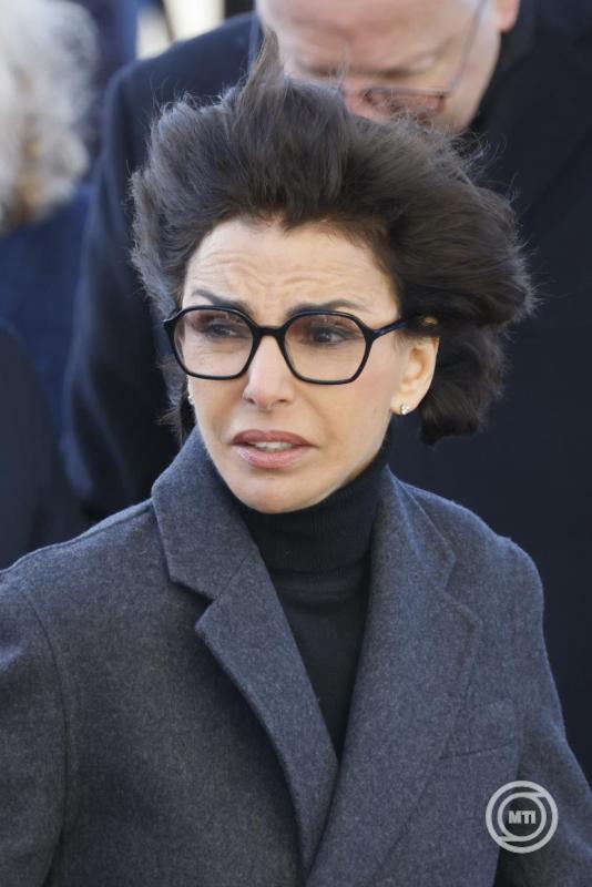 Bíróság elé áll a kulturális miniszter