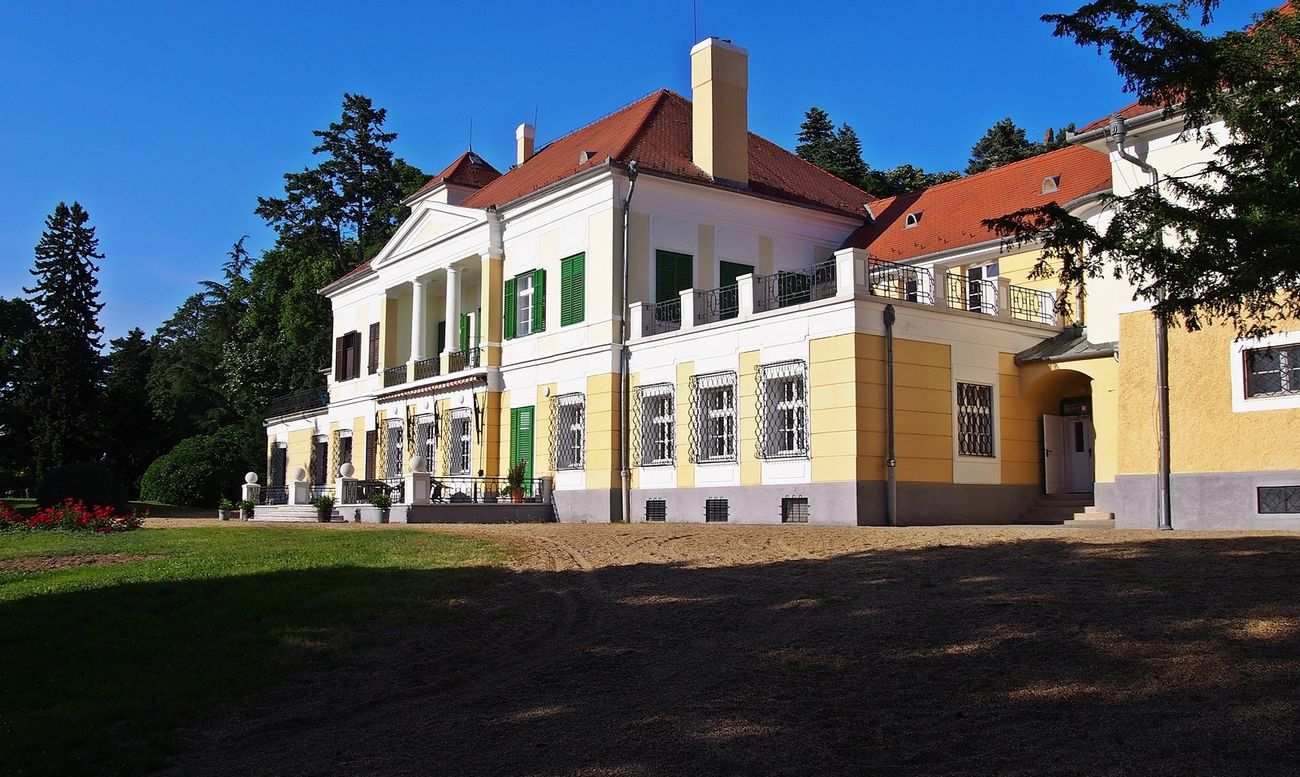 Bereményi, Ráckevei Anna, Trokán Péter – Ingyenes összművészeti fesztivállal vár a Szigligeti Alkotóház