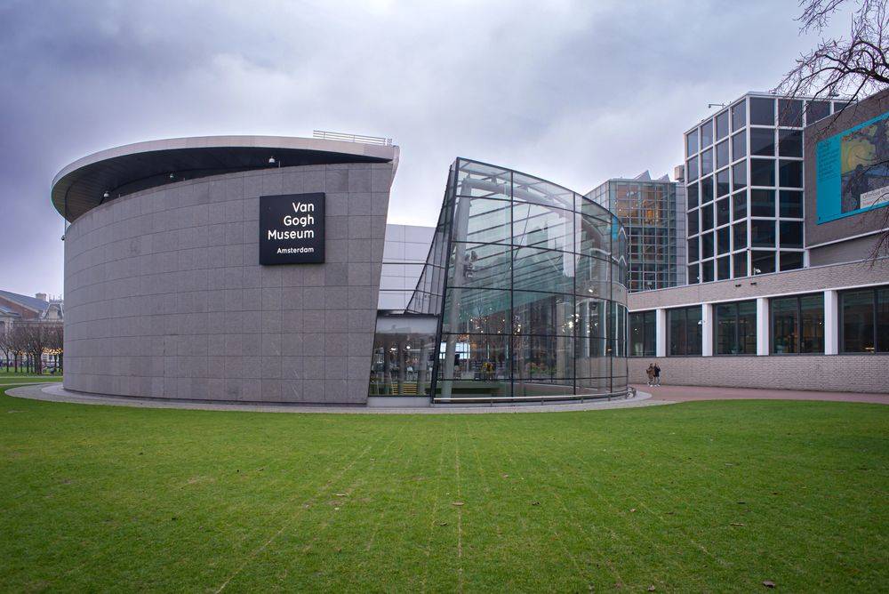 Kénytelen bezárni a Van Gogh Múzeum Amszterdamban