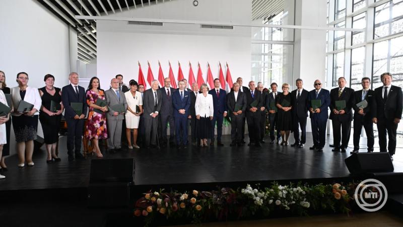 Ők kapták augusztus 20-a alkalmából az állami kitüntetéseket