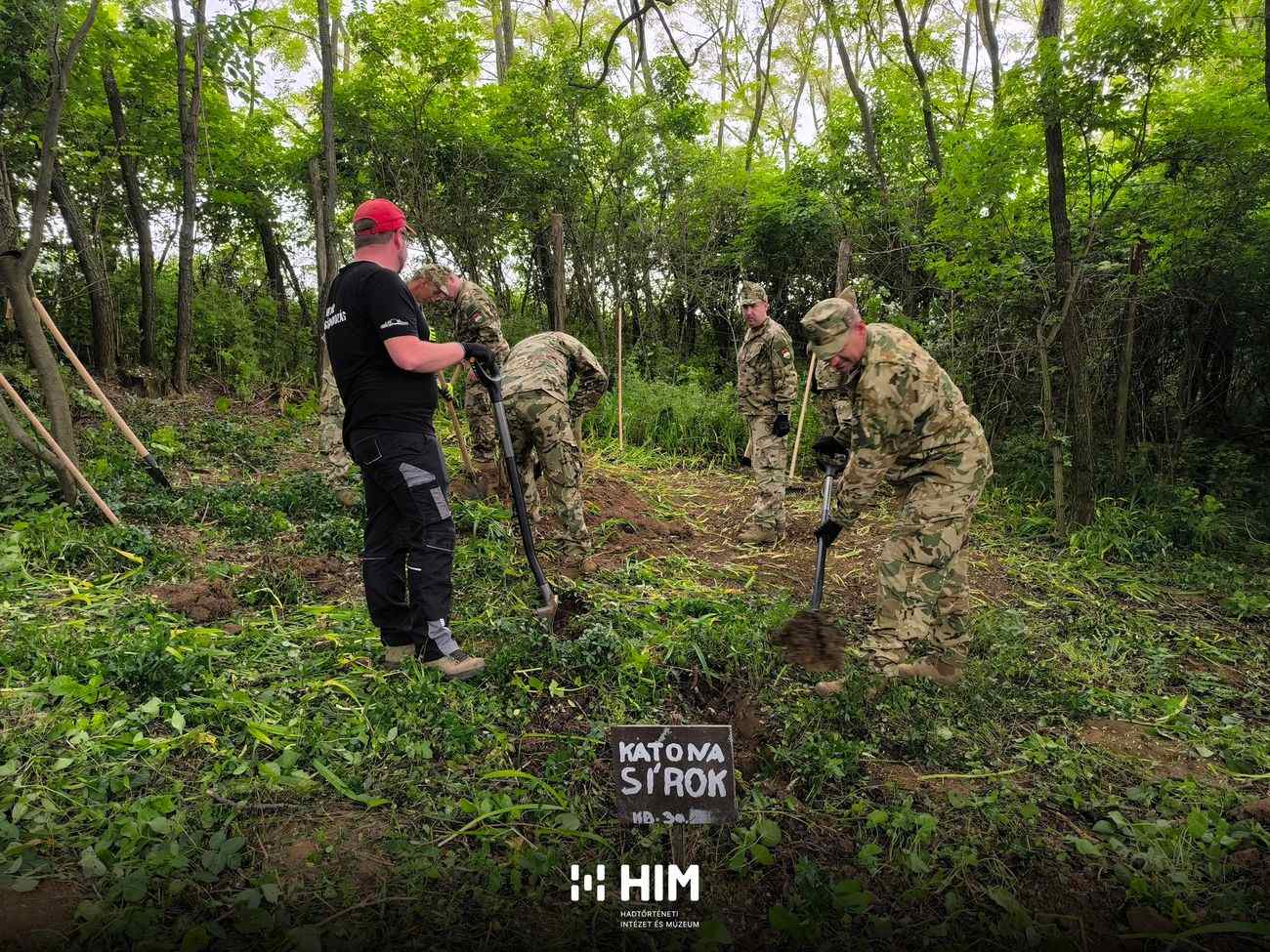 Megtalálták az 54/II. zászlóalj hősi halált halt 12 katonájának földi maradványait Tornyópusztán