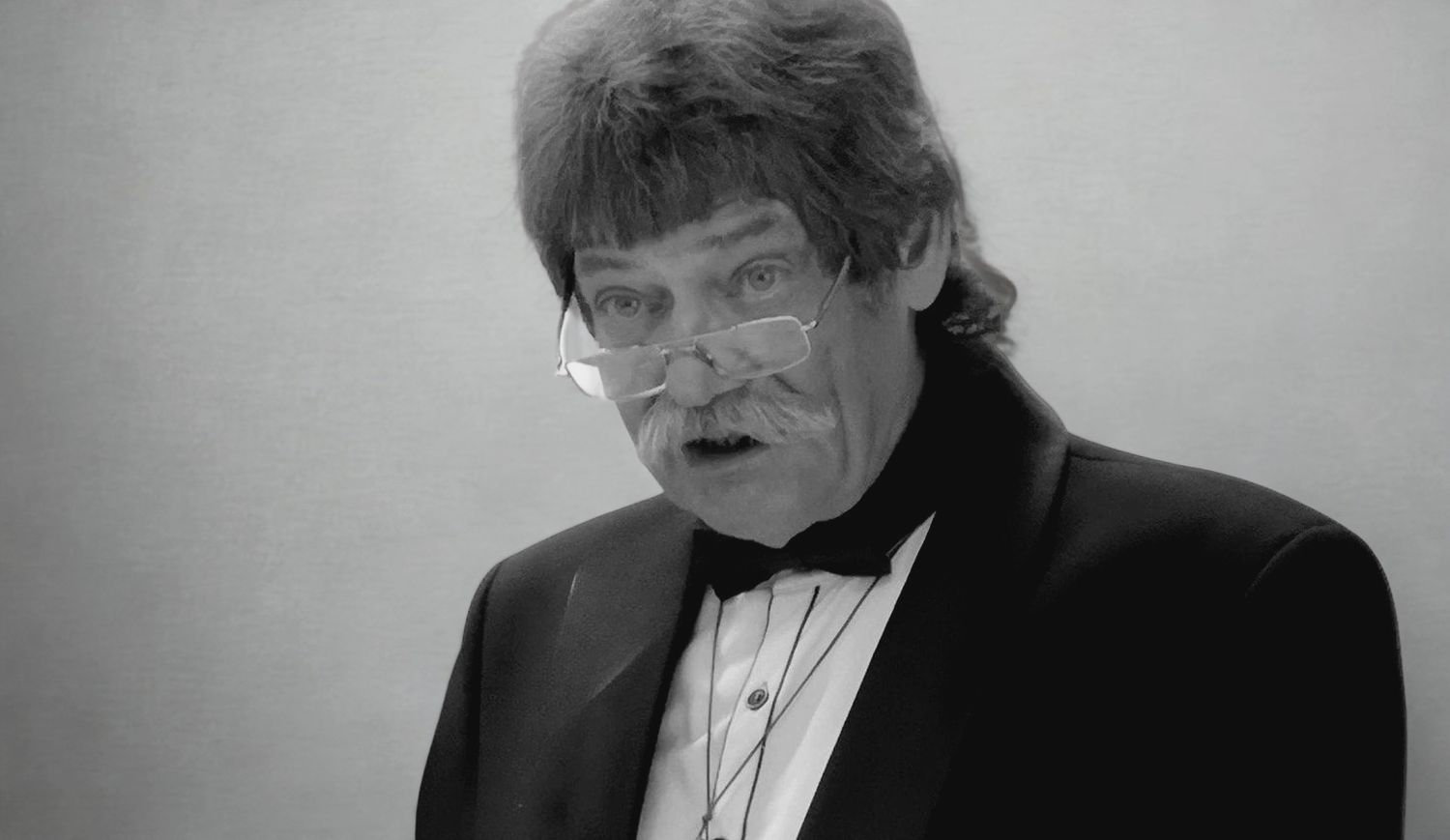 Elnémult egy legendás hang: Molnár László eltávozott