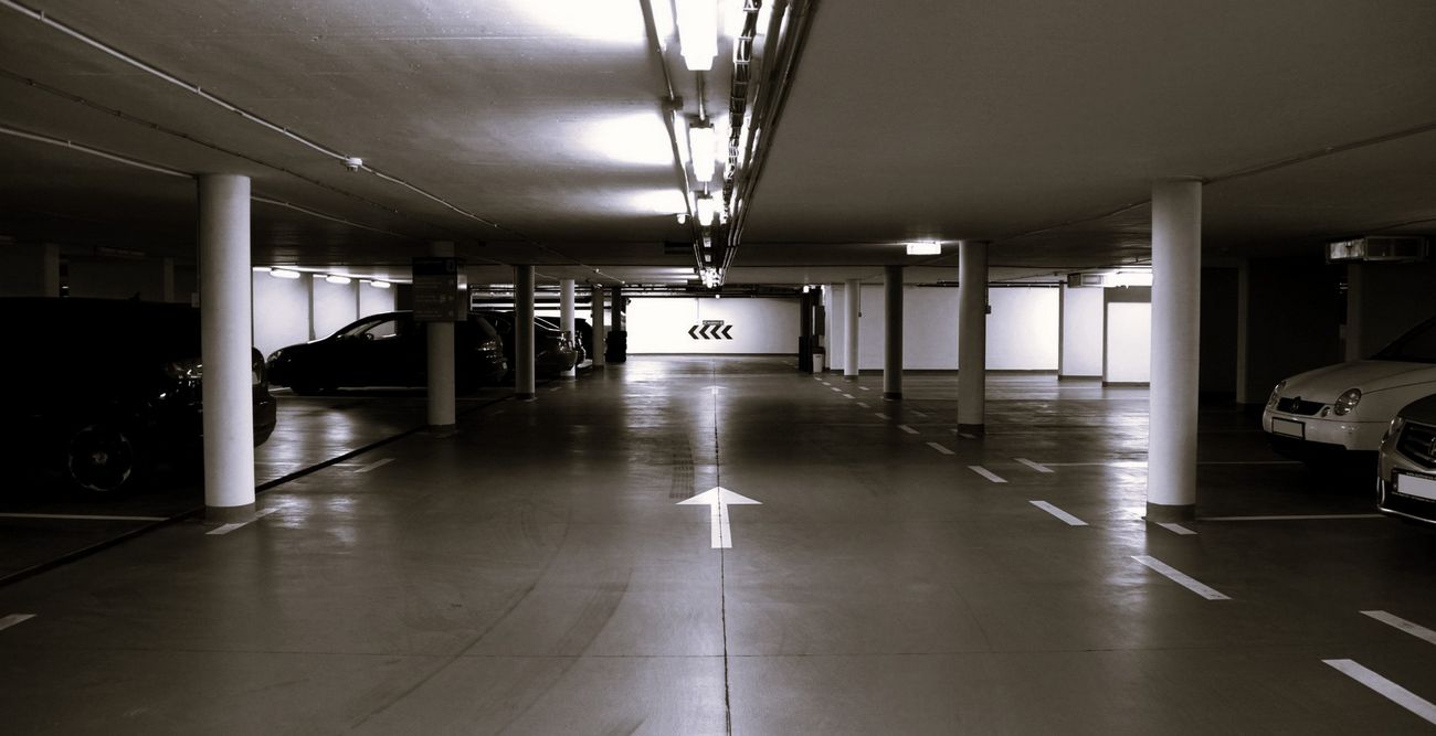 A világok között lebegő ember díjnyertes alkotása