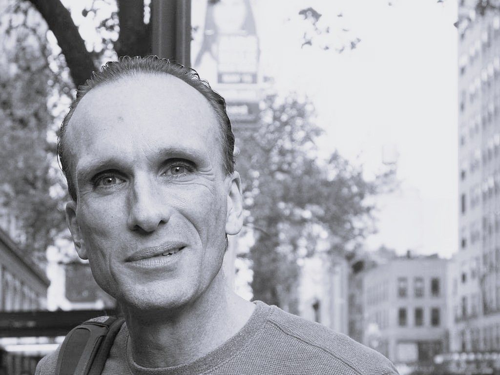 Holtan találták a lakásában a Ponyvaregény színészét