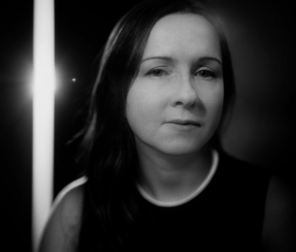 Beszélgetés Szakács Szilvia Adrienn díjnyertes filmrendezővel, aki végre kreatív módon használja az AI-t