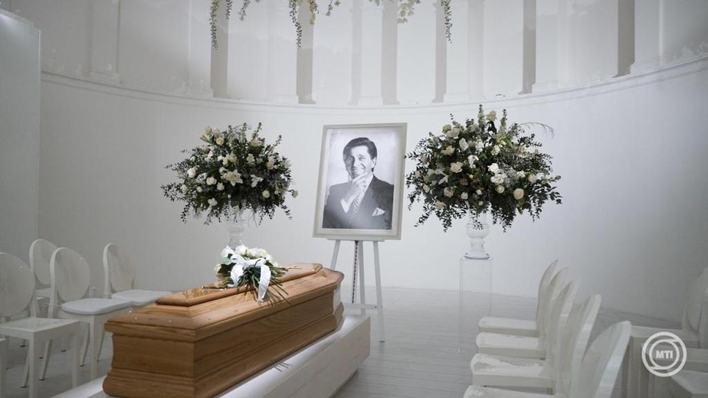 Valentino búcsúztatásán mindenki ott volt, aki a szépségben hisz